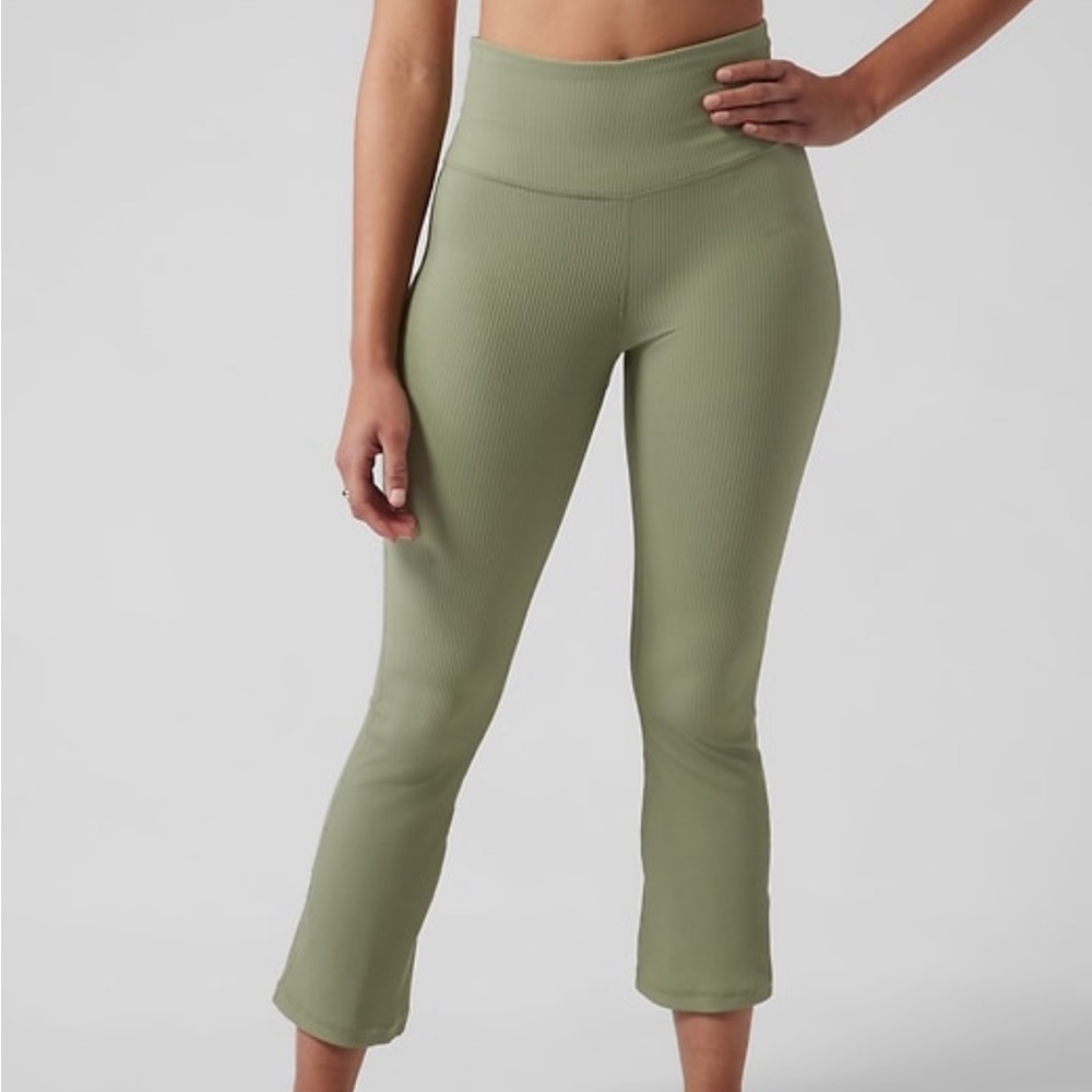 Ribbed crop flare leggings